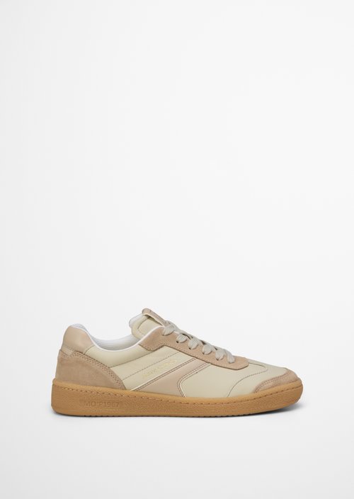 Sneaker Model Court — Offwhite