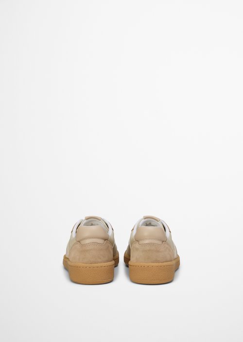 Sneaker Model Court — Offwhite