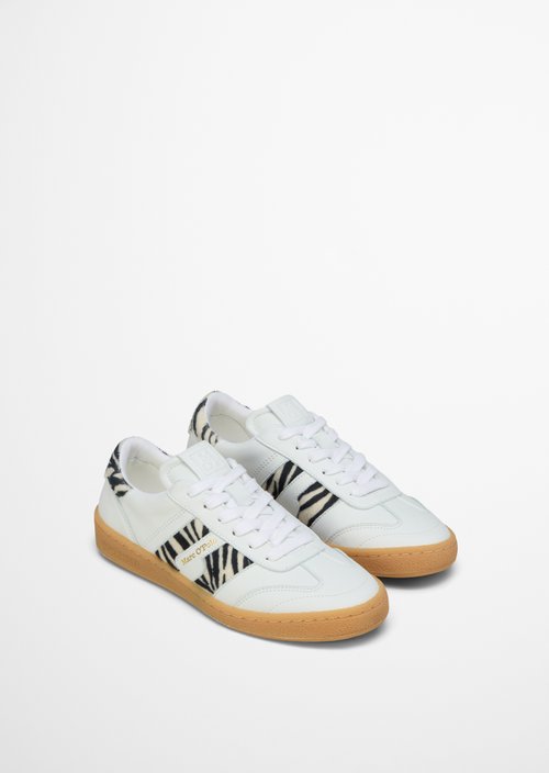 Sneaker Model Court — Black