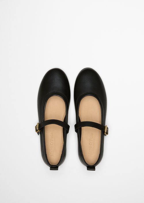 Ballerina model Gina — Black
