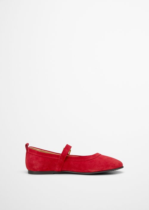 Ballerina model Gina — Shiny Red