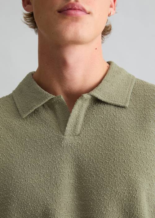 Polo relaxed Chalky Sage en vue détaillée