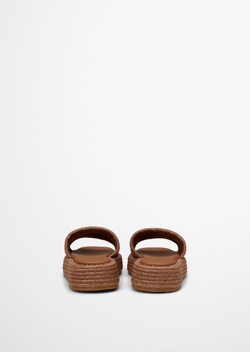 Platform slides model Larissa — Burnt Oak