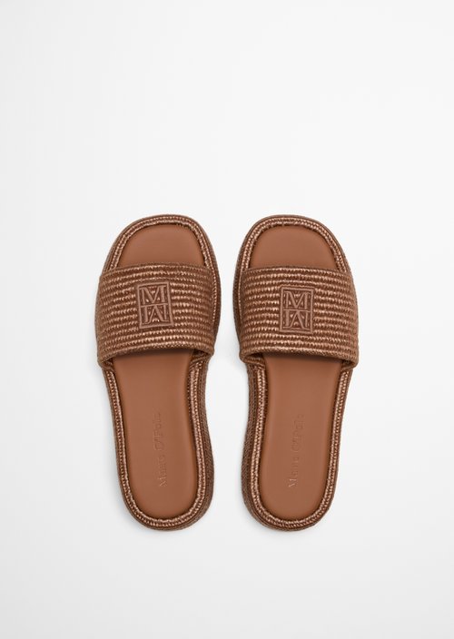 Platform slides model Larissa — Burnt Oak