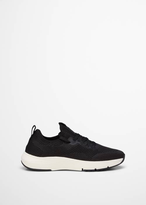 Knitted sneaker model Leila Black right shoe outer view
