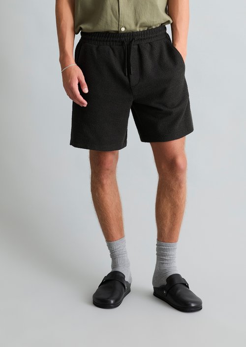 Relaxed shorts — Black