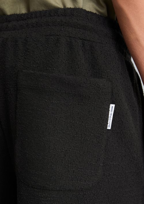 Relaxed shorts — Black