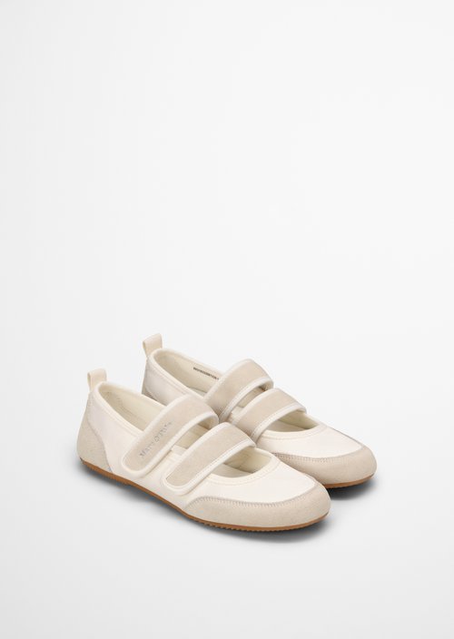 Ballerina model Lola — MO'P Offwhite