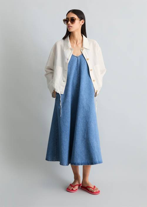 Kurtka luźna Silky White w widoku z przodu