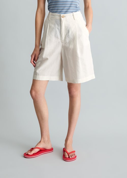Pleated shorts regular — Silky White