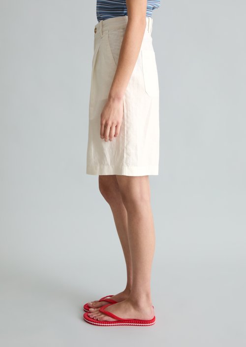 Pleated shorts regular — Silky White