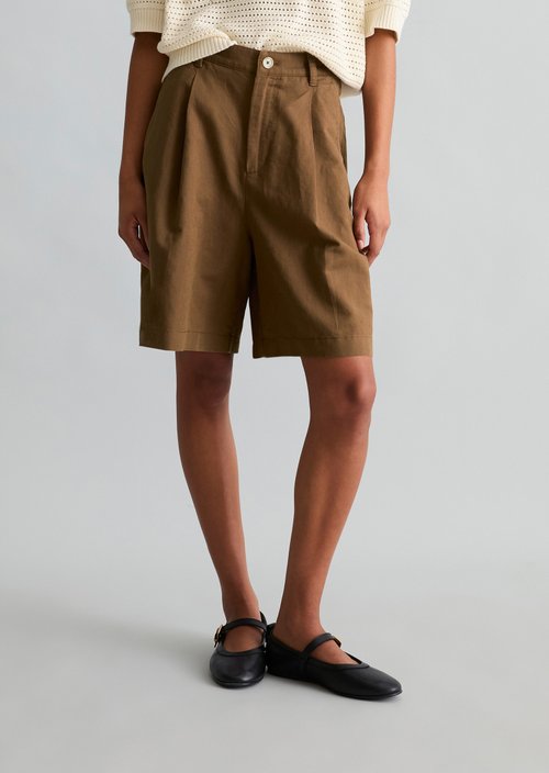 Pleated shorts regular — Umbra Brown