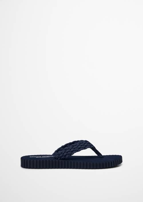 Zehentrenner Model Sandy True Navy Ansicht rechter Schuh von außen