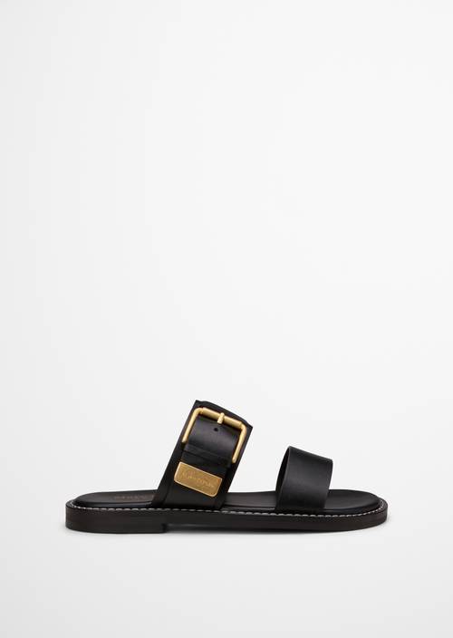 Pantolette Model Stina Black Ansicht rechter Schuh von außen