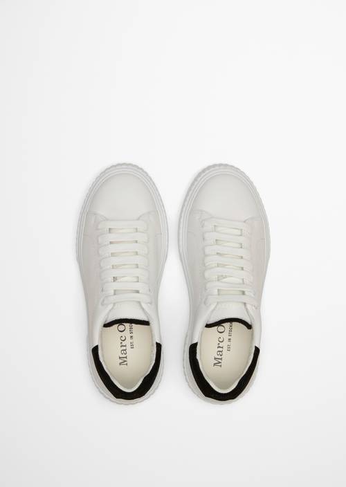 Sneaker Model Svea White in Ansicht von oben