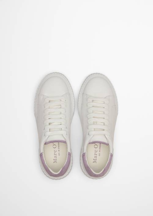 Sneaker Model Svea White in Ansicht von oben