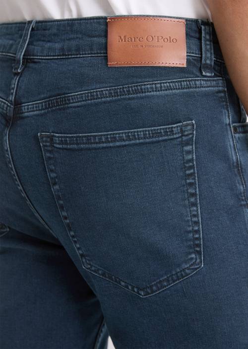 Jeans model Kalmo straight Blue Black Wash in detail view