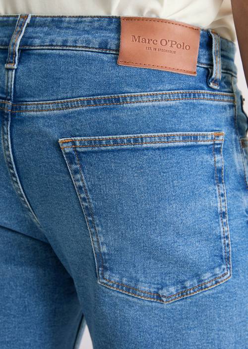 Jeans Model Kalmo straight Medium Blue in Detailansicht
