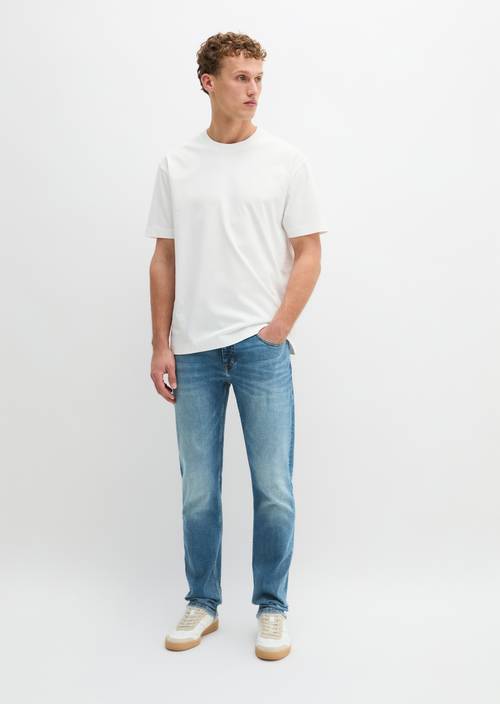 Jeansy model Kemi regular Authentic Mid Wash w widoku z przodu