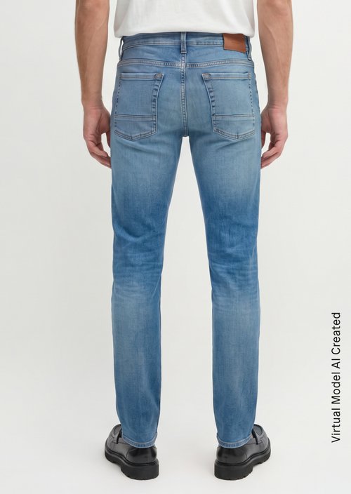 Jeans model Sjöbo shaped — Authentic Mid Wash
