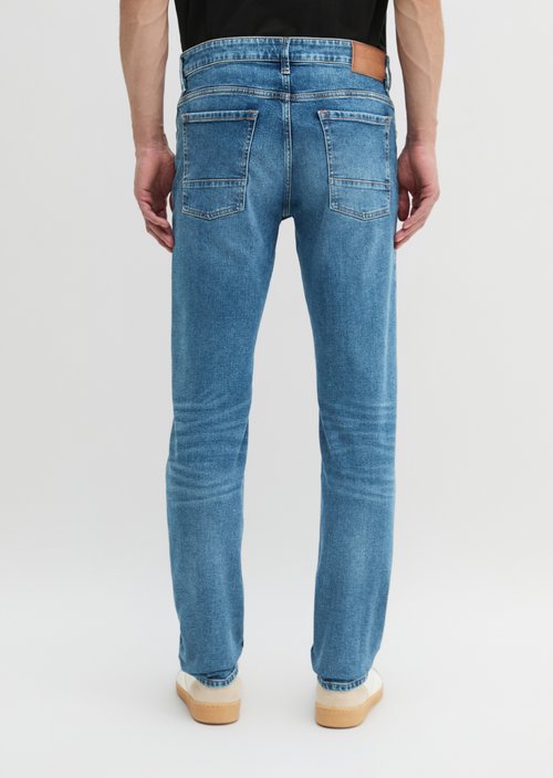 Jeans model Sjöbo shaped — Retro Blue Wash