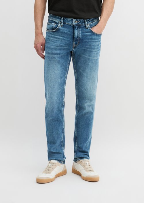 Jeans model Sjöbo shaped — Retro Blue Wash