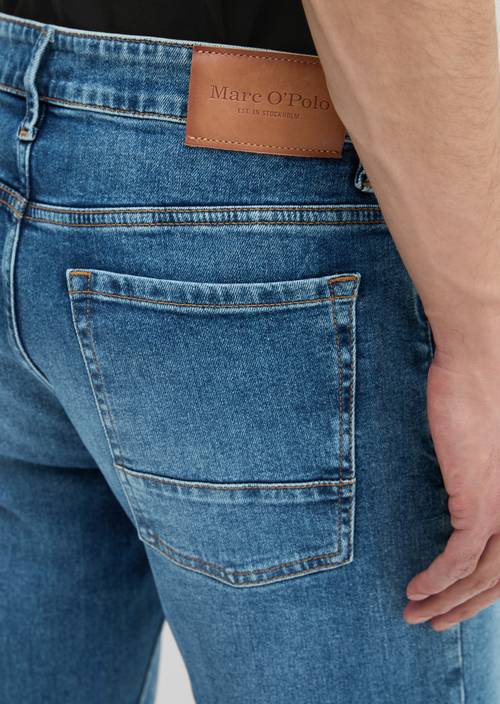 Jeans Model Sjöbo shaped Retro Blue Wash in Detailansicht