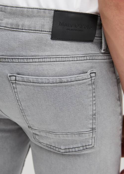 Jeans model Sjöbo gevormd Light Grey Wash in detailaanzicht