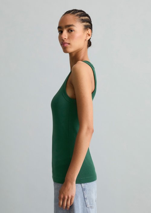 Slim-Fit Ribbed Tank Top — Rich Emerald