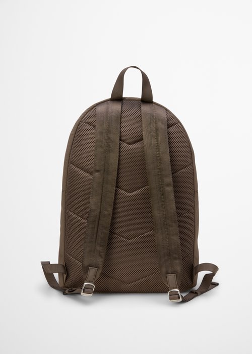 Laru Medium Backpack — Dark Nickle