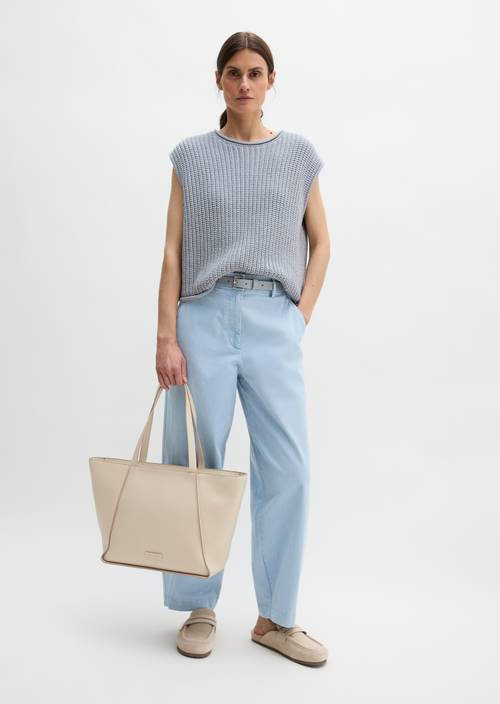 Shopper Linen Beige worn on model