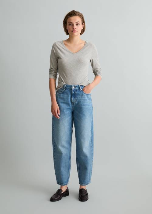 Stine Relaxed Barrel Cropped Jeans Bright Blue in front view