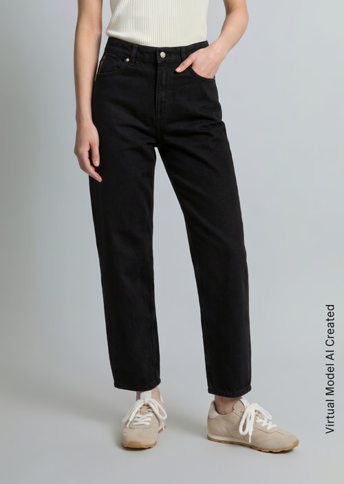 Stine Barrel Cropped Jeans — Black