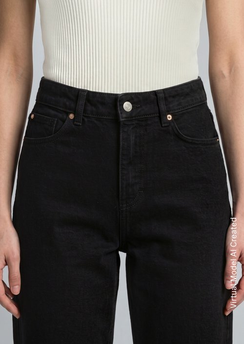 Stine Barrel Cropped Jeans — Black