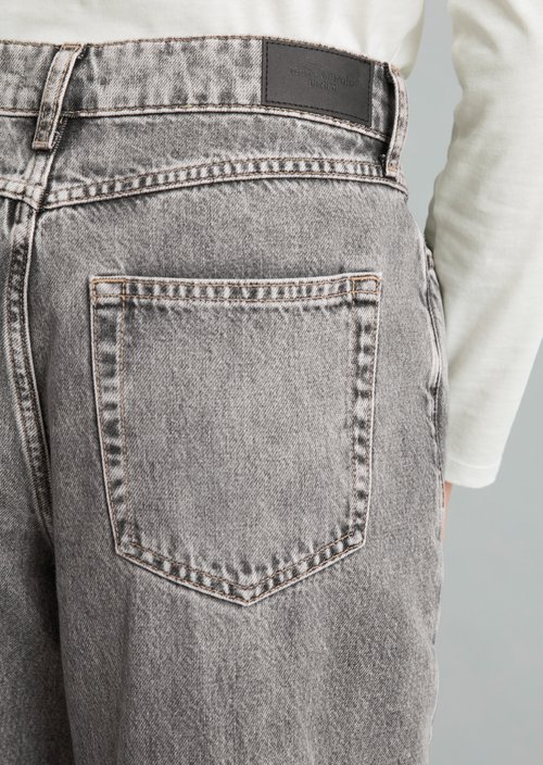 Stine Barrel Cropped Jeans — Medium Grey