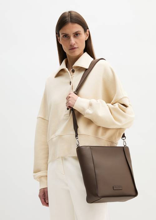 Hobo bag Faded Brown worn on model