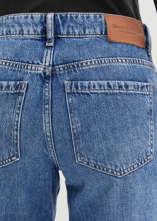 Elin Straight-Leg Jeans — Medium Blue