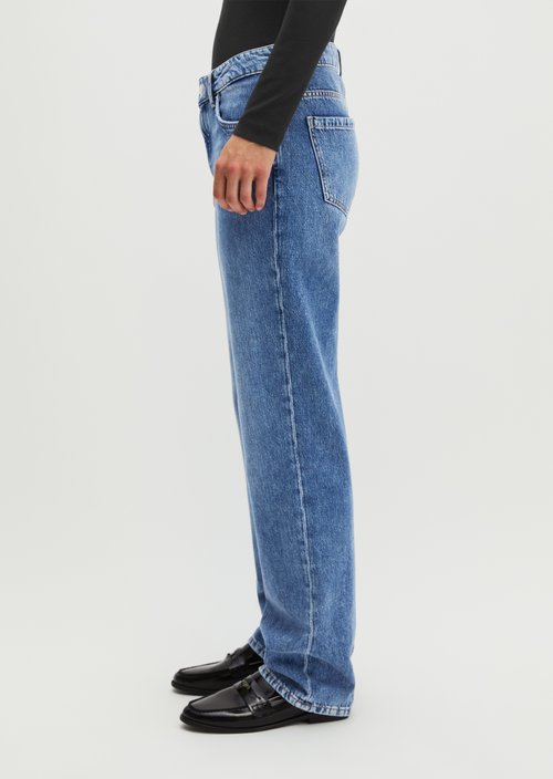 Elin Straight-Leg Jeans — Medium Blue