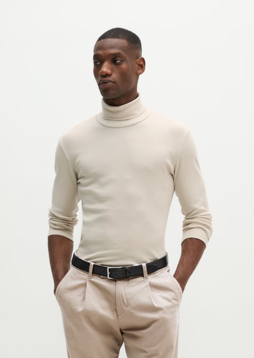 Turtleneck Long-Sleeve Shirt — Linen Beige