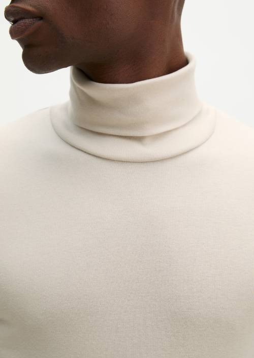 Turtleneck Long-Sleeve Shirt Linen Beige in detail view