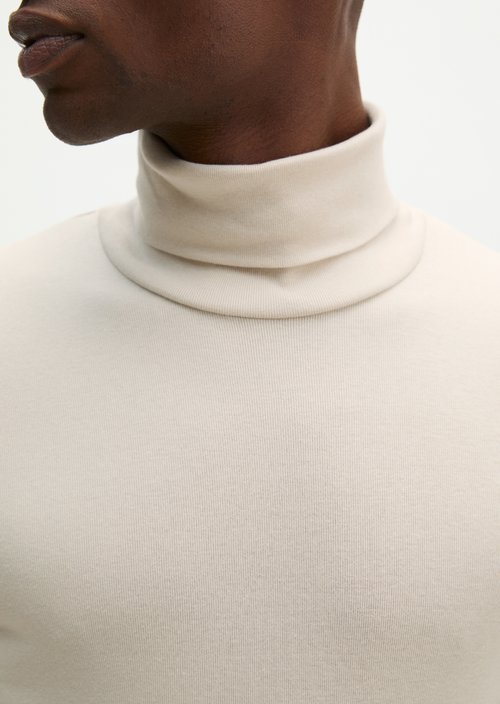 Turtleneck Long-Sleeve Shirt — Linen Beige