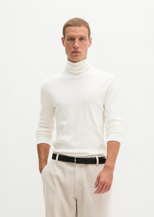 Turtleneck Long-Sleeve Shirt — White Cotton