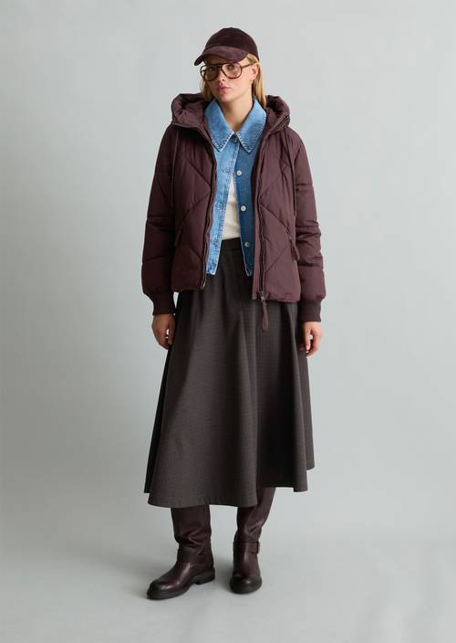 Kapuzen-Steppjacke relaxed Espresso Brown in Frontalansicht