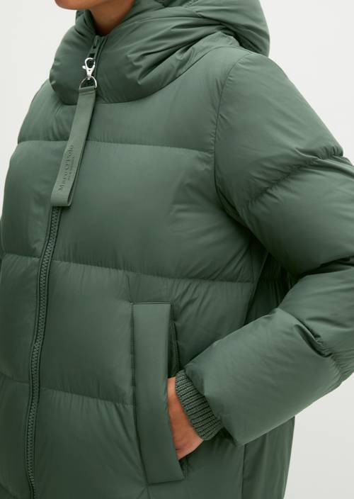 Regular-Fit Quilted Down Hooded Coat Quiet Pine in detail view