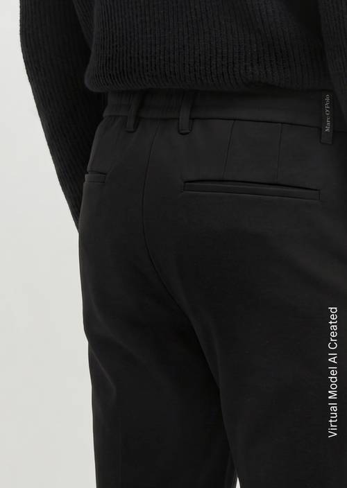 Pantalon modèle Morot Jogger fuselé Black en vue détaillée