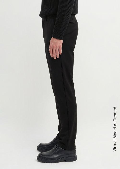 Morot Jogger Tapered Pants — Black