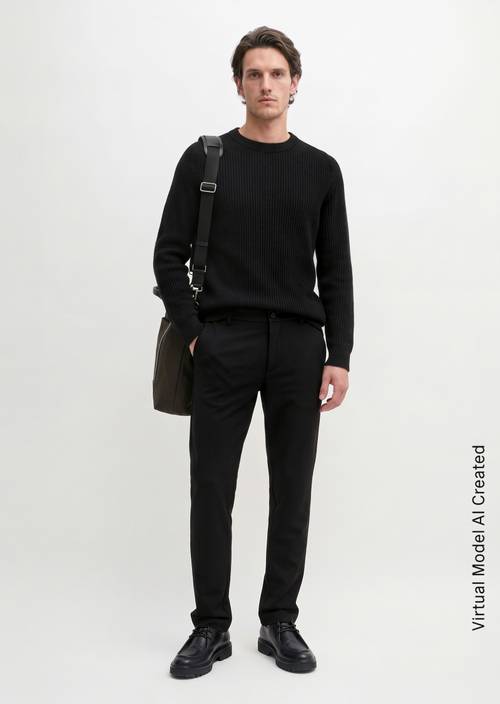 Pantalon modèle Morot Jogger fuselé Black en vue de face