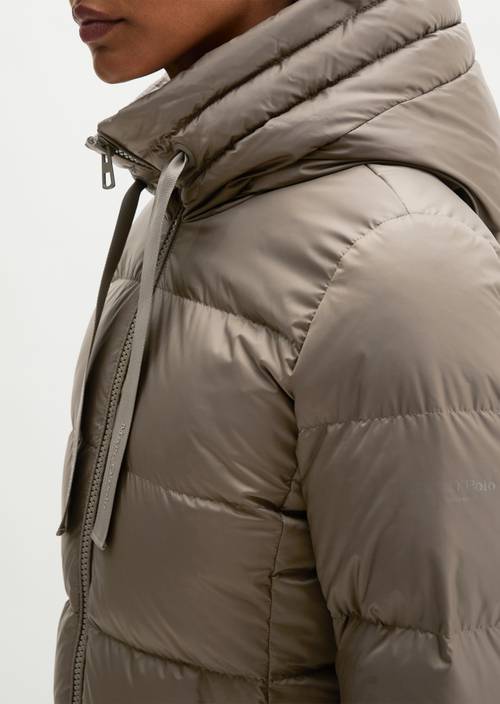 Buffer-donsjas met capuchon, regular Milky Brown in detailaanzicht