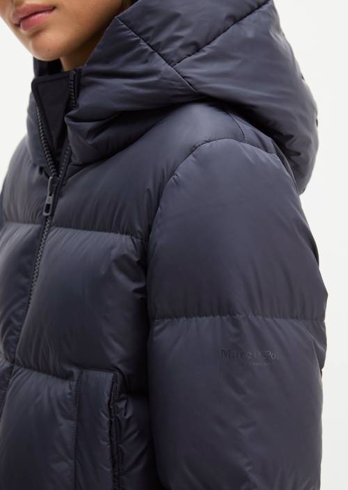 Doudoune matelassée à capuche, coupe classique Maritime Blue en vue détaillée