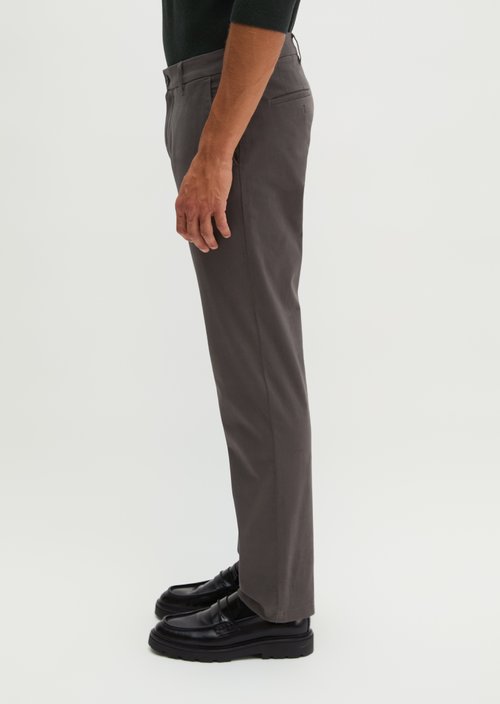 Chino Model Mads Regular — Charcoal